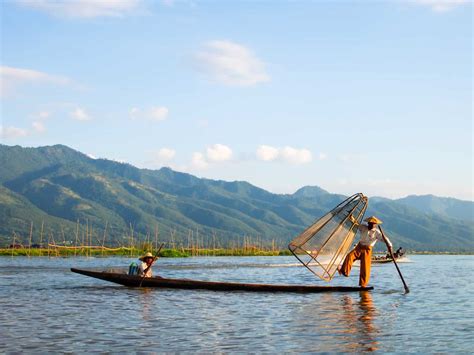 Two Days on Inle Lake: The Good, the Bad, the Big Fat Cheroot