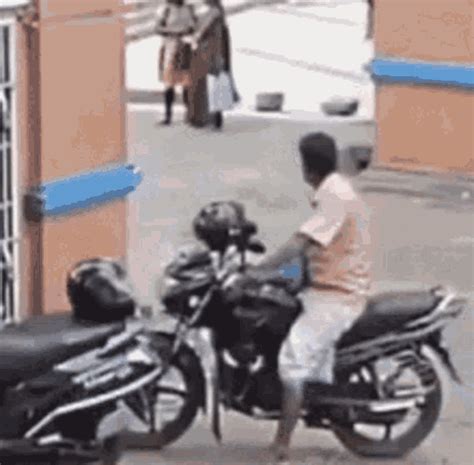 Motorcycle Fail GIF - Motorcycle Fail Crash - Discover & Share GIFs