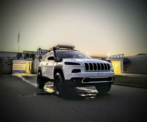 Pin by Kelsey Northcott on my Cherokee kl mods | Jeep trailhawk ...