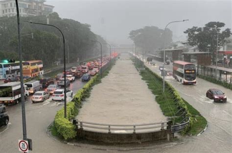 新加坡大部分地区遭暴雨袭击-时政新闻-浙江在线