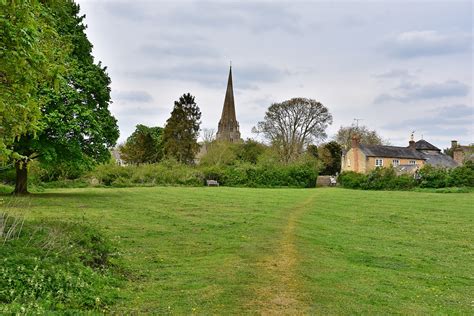 Walks in Oxfordshire: Bampton, Downton Abbey, and the River Thames