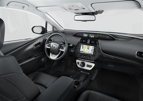 Prius Plug-in Interior, European Spec (2017) - Toyota Media Site