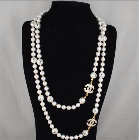 Chanel pearl necklace | Chanel pearl necklace, Chanel pearls, Chanel ...