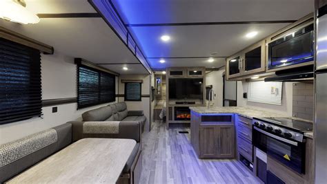 Zinger Travel Trailers | Crossroads RV