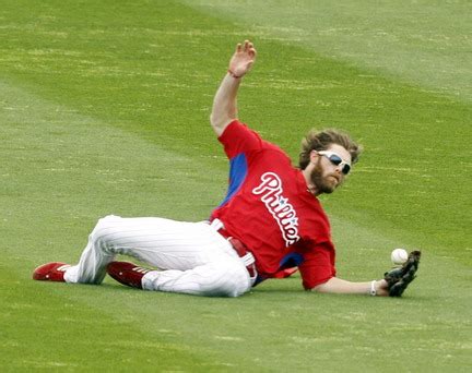 Jayson Werth shaves beard; Philadelphia Phillies fans both rejoice and ...