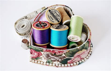 Sewing Machine Bobbins - A Complete Guide For Beginners