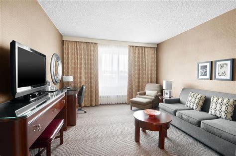 SHERATON CAVALIER SASKATOON HOTEL - Updated December 2024 - 46 Photos ...