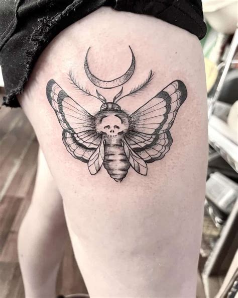 Update more than 59 moth thigh tattoo - in.cdgdbentre