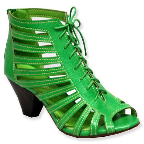 kelly green sandals ♥ | Fashion high heels, Green heels, Me too shoes