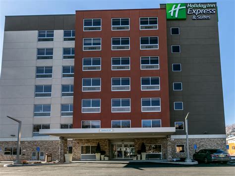 Holiday Inn Express & Suites Jersey City North - Hoboken Hotel by IHG