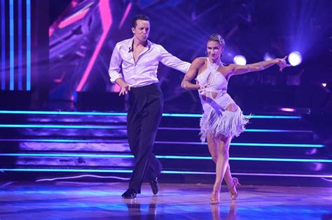 How to watch the semifinals on ‘Dancing With the Stars’ tonight (11/28 ...