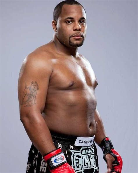 Daniel Cormier - Bio, Net Worth, Cormier, MMA Fighter, UFC, Fight ...