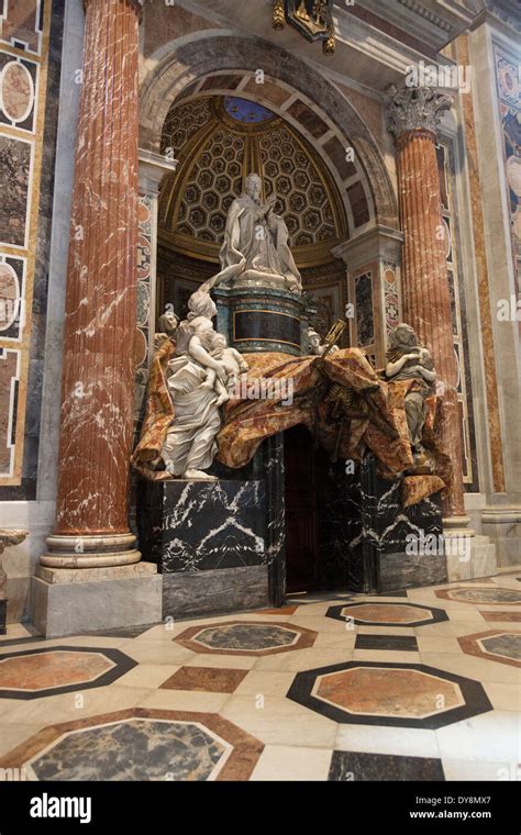 Marble design floor and statues in St. Peter's Basilica, the Vatican ...