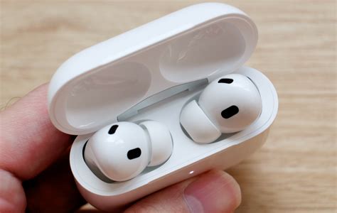 AirPods Pro (2022) review: H2 and the sound of silence - HardwareZone ...