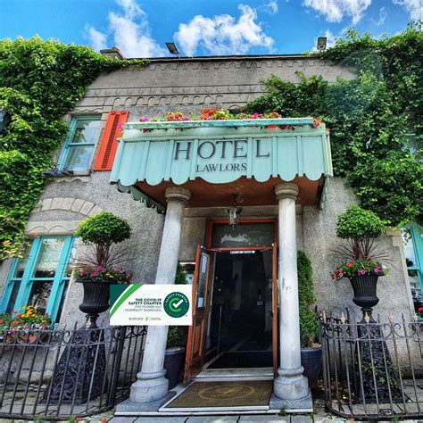 LAWLOR'S OF NAAS, TOWN CENTRE HOTEL - Now €109 (Was €̶1̶2̶0̶) - UPDATED ...