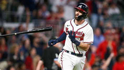 Atlanta Braves Take NL East Lead Over Mets - The New York Times