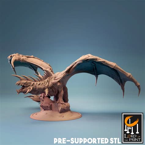 Young Crystal Dragon Dungeons and Dragons Pathfinder Fantasy Miniature ...