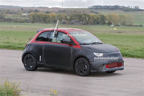 2023 Abarth 500 Electric Prototype Gets Spied for the First Time ...