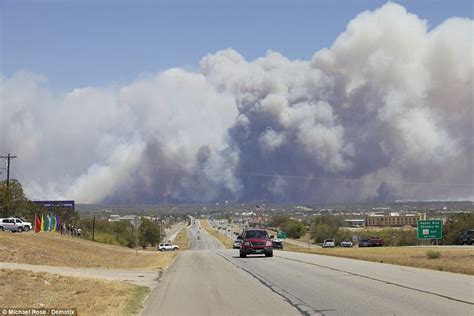 Texas wildfires: Thousands flee as 2 killed and 5000 homes destroyed ...