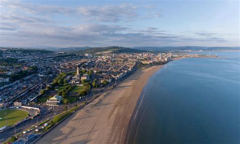 Strolling in Swansea: take a dander in Dylan’s footsteps | Travel | The ...