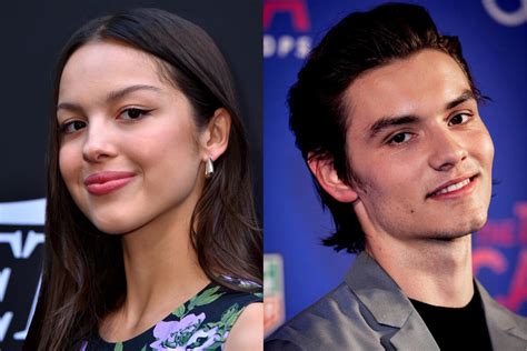 Olivia Rodrigo and Louis Partridge are dating, seen kissing - Los ...