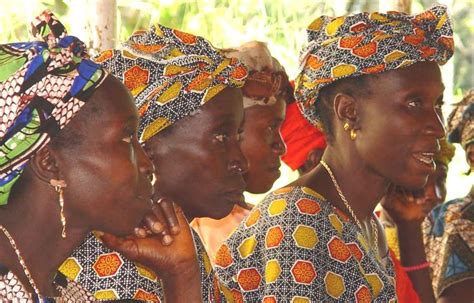 women in sierra leone | Sierra leone, Mursi tribe ethiopia, Mursi tribe ...