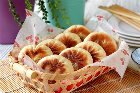 Pan-Fried Beef Buns | Asian Inspirations