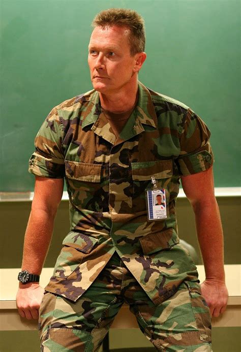 Robert Patrick | The unit, It cast, Men in uniform