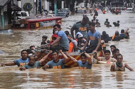 7 killed as Typhoon Vamco triggers worst flooding in years in ...