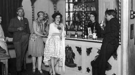 Here's What It Was Like Going To A Speakeasy During Prohibition