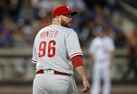 Philadelphia Phillies: Why bother with Tommy Hunter?