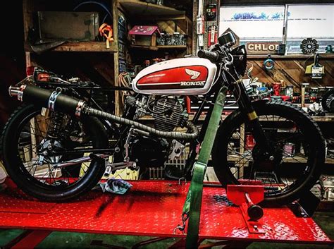 Pin by Travis Parker on 1972 Honda CB100 cafe racer | Cafe racer, Darth ...