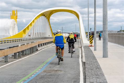 Toronto Loves the New Cherry Street Bridge! | Waterfront Toronto