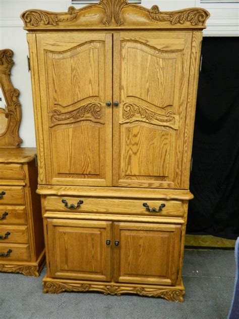 OAKWOOD INTERIORS BEDROOM SET ACANTHUS COLLECTION LEXINGTON KENTUCKY ...