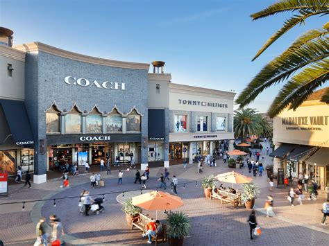 15 of the Best Outlet Malls in California - The Family Vacation Guide