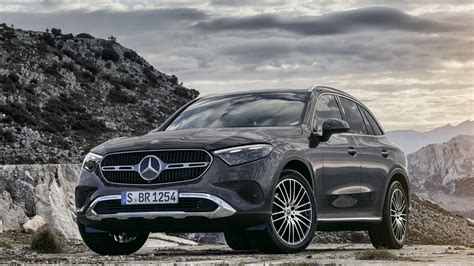 2023 Mercedes-Benz GLC SUV Gets Hybrid Engine And A Transparent Hood