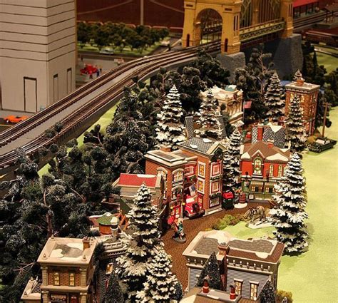 christmas village model train layout small spaces | christmas trains ...