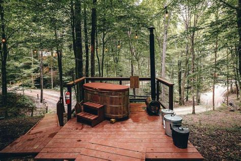 6 Best Treehouse Cabins in Ohio with Hot Tub 2024 - Top Treehouses