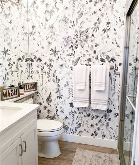 Bathroom Floral Wallpaper | Bathroom decor, Bathroom wall decor ...