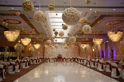 12 Best Hanging Decoration Ideas For Wedding! | Wedding reception ...