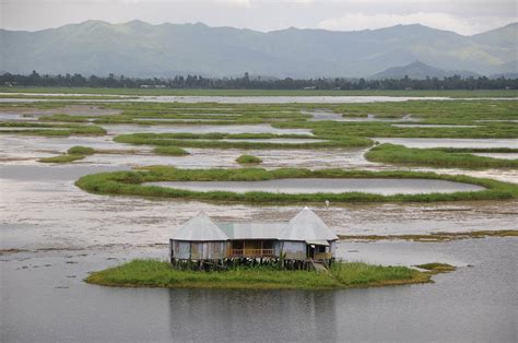 Loktak Lake | Sendra Island, Map, Image, Tourism, Location, Video, Phumids