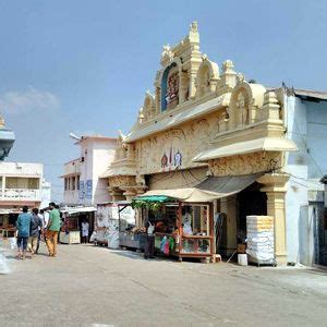 Yadagirigutta Temple | History, Timings, Accommodation & Rooms Booking ...