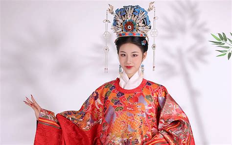 History of Ming Dynasty Makeup and Hairstyle - Newhanfu