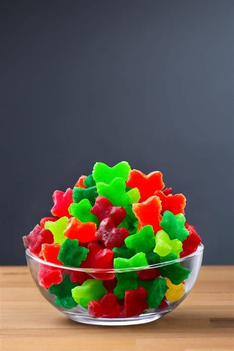 Easy 3 ingredient Homemade vegan gummies recipe - Munchyesta