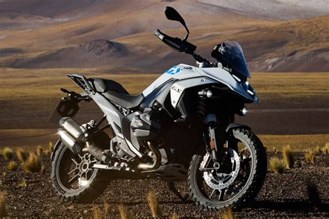 bmw-r-1300-gs-2023-22 - BikesRepublic.com