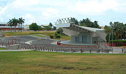 FPL Solar Amphitheater at Bayfront Park Parking - Find Parking near FPL ...