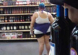 44 Funny Photos of the Strangest, Most Unusual Shoppers from Walmart ...