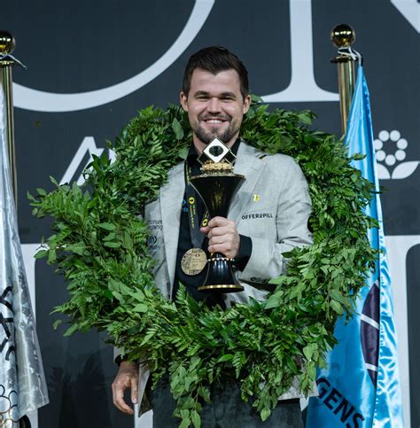 FIDE World Chess Championship: Carlsen Crowned, Dubov Criticized ...