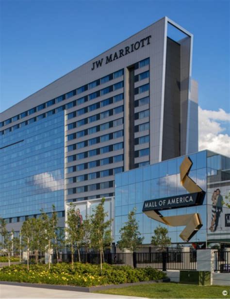 JW Marriott Minneapolis - The Skyscraper Center