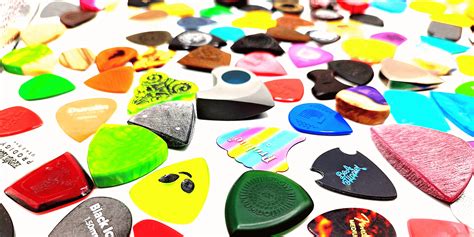 Different Guitar Pick Shapes Explained - Guitar Pick Reviews